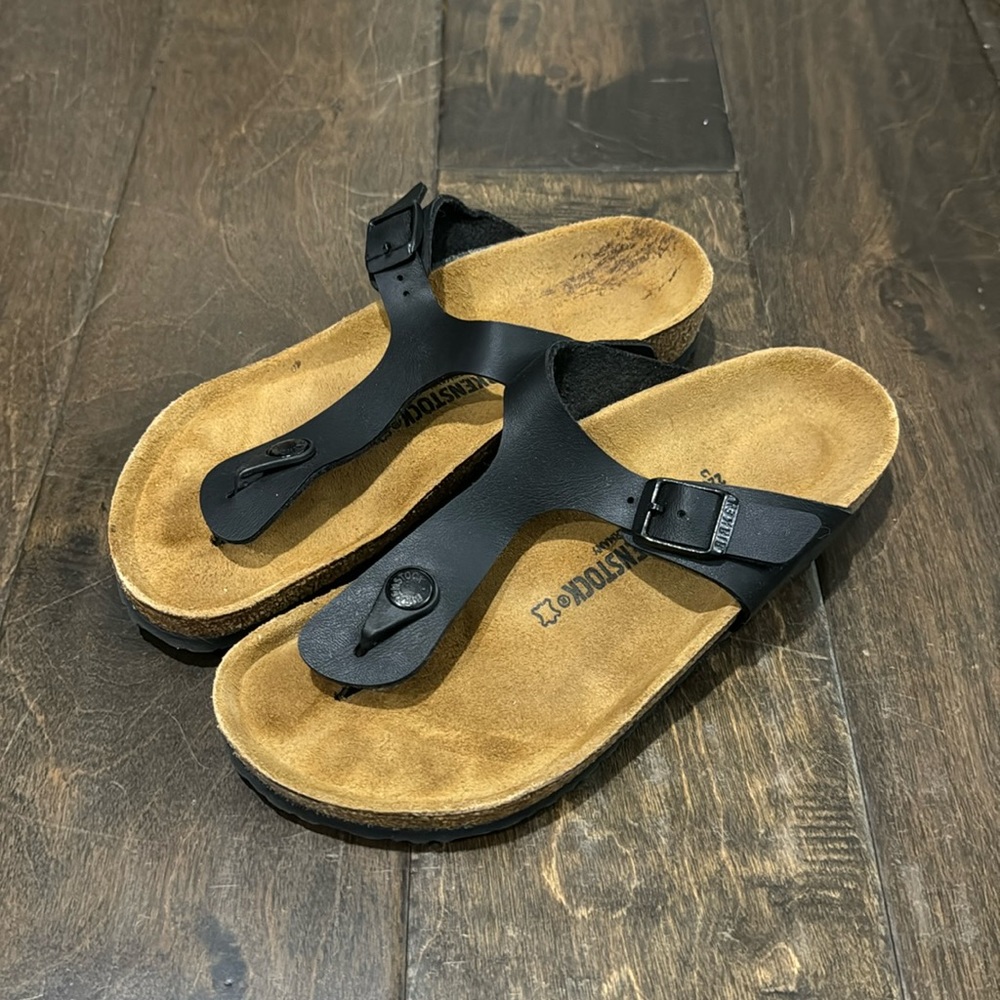 Birkenstock black leather kids size 34